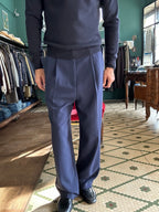 Pantalone loose fit con pence