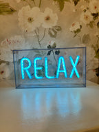 Leuchtschild „Relax“