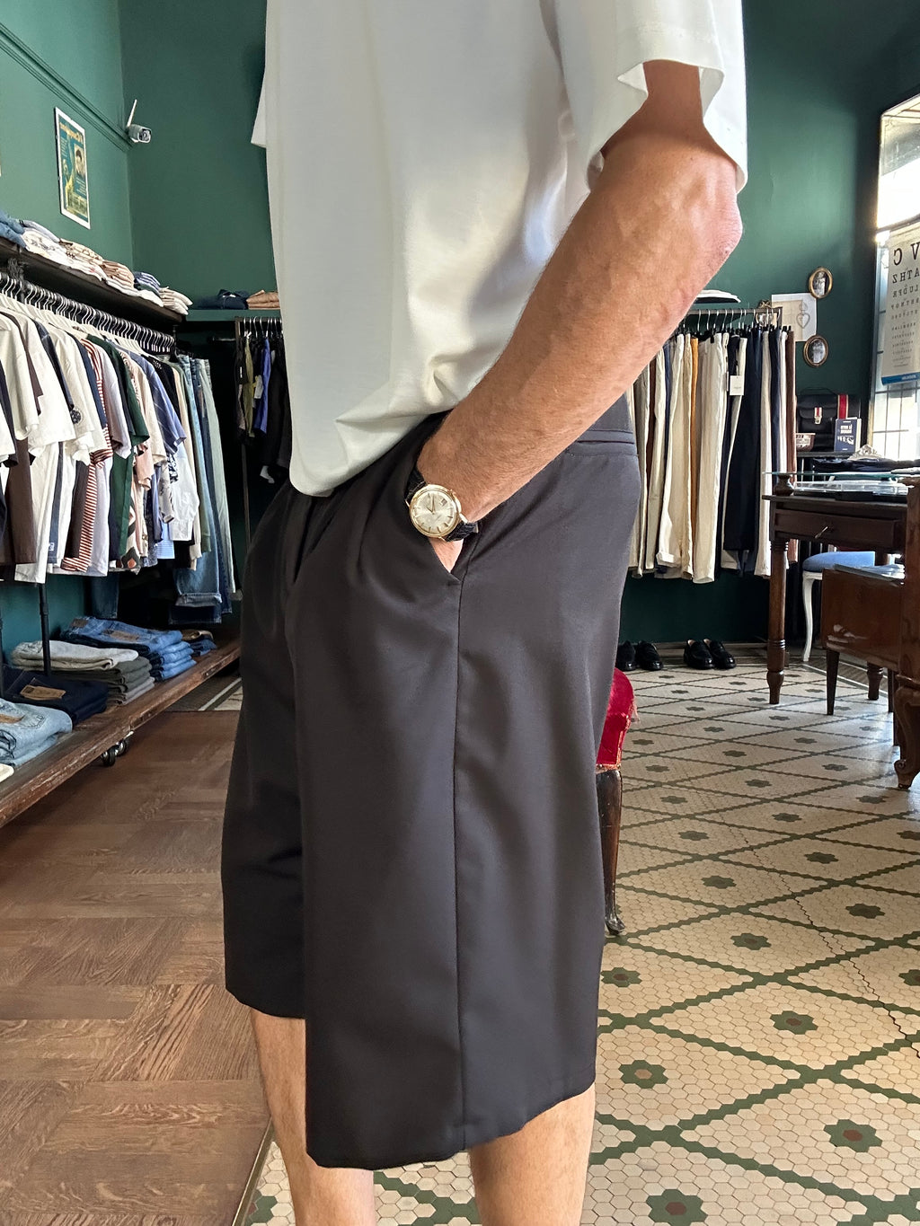 Bermuda oversize con pence Made in Italiy