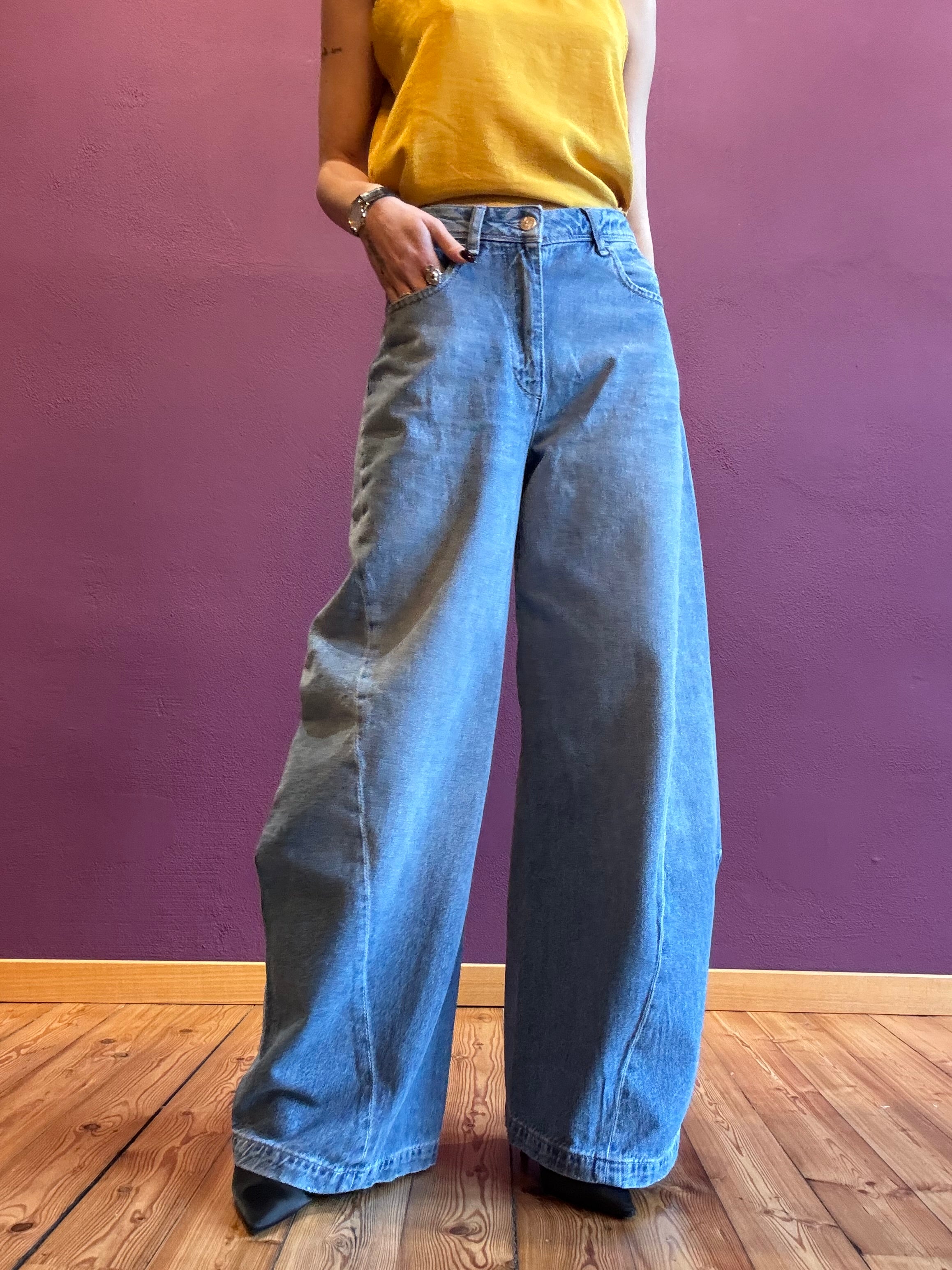 Jeans loose barrel leg