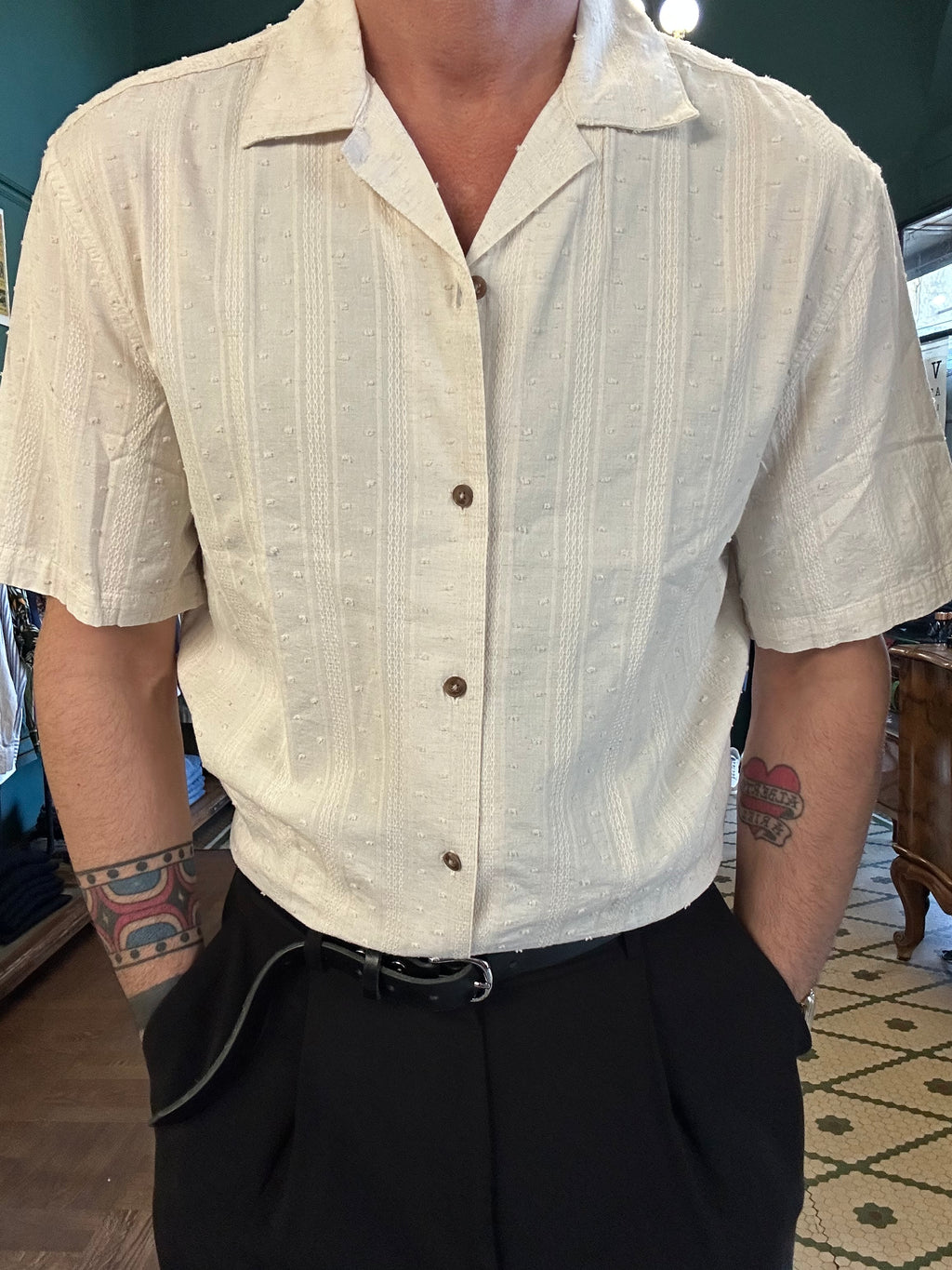 Embroidered Hawaiian collar shirt