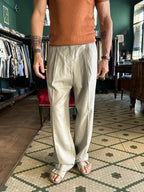 Pantalone loose fit con pence in misto Lino