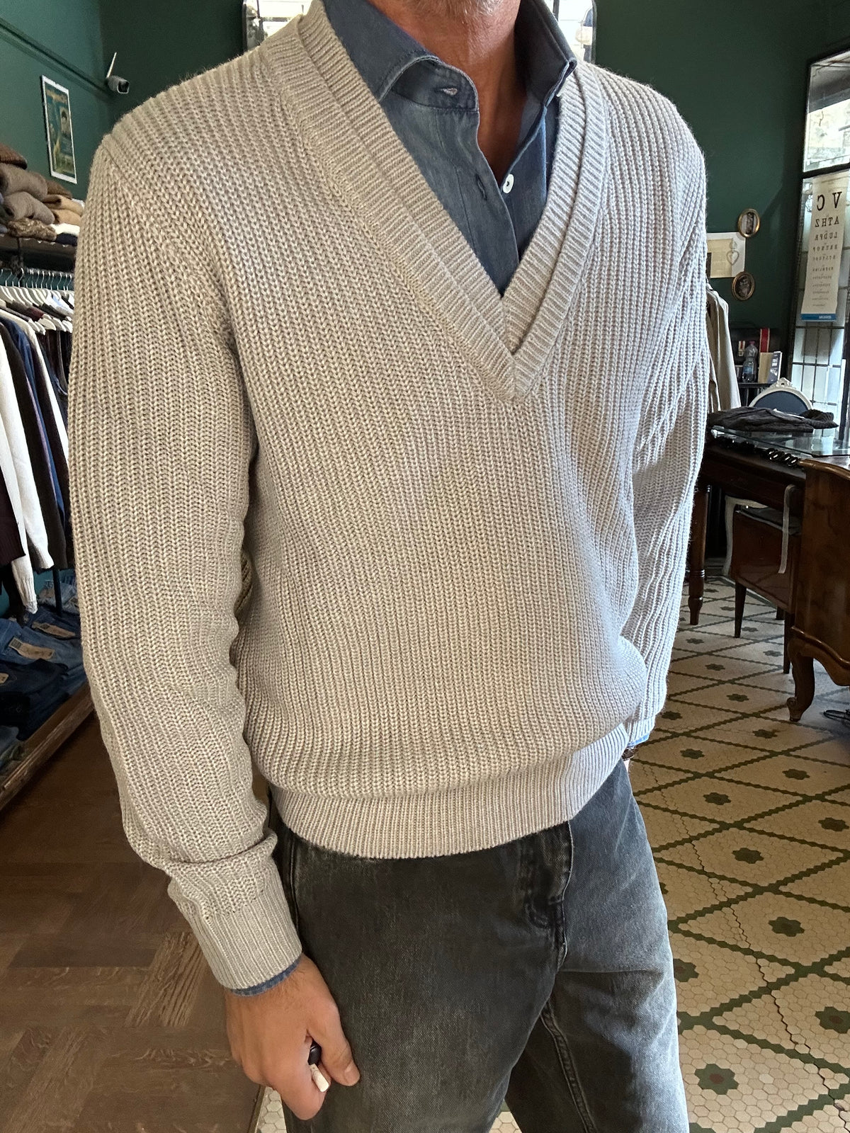 Maglione scollo V