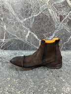 Stivaletto modello Chelsea con zip su retro in pelle scamosciata