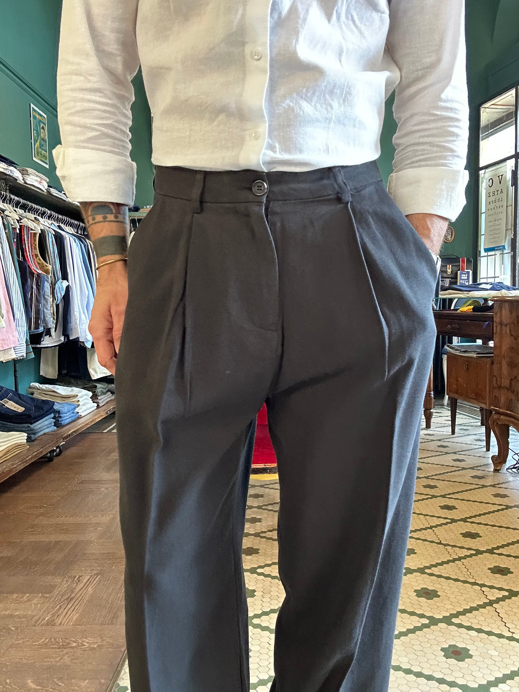 Linen blend oversized trousers with pleats