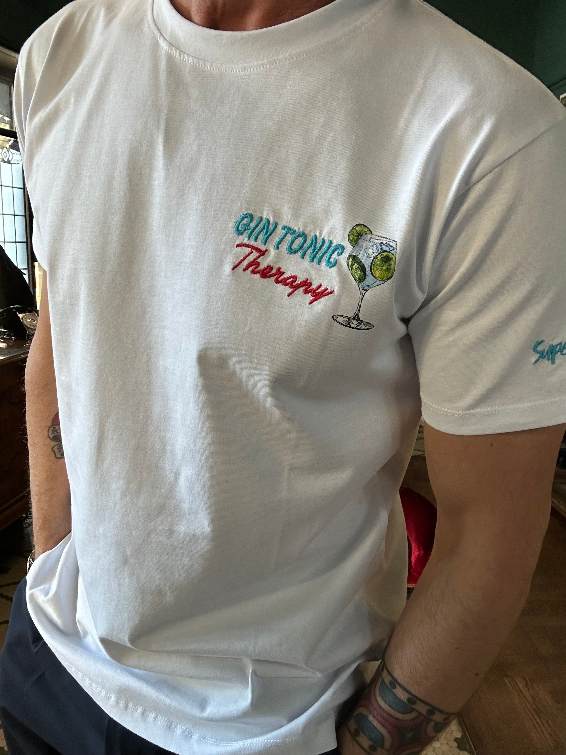 T-shirt with Gin and Tonic Therapy print