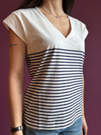 T-shirt con scollo a V