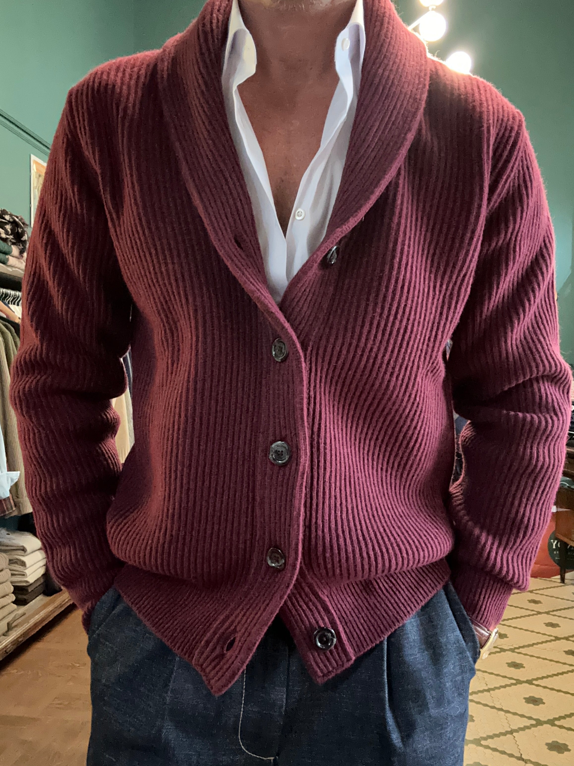 Cardigan sciallato in lana a coste