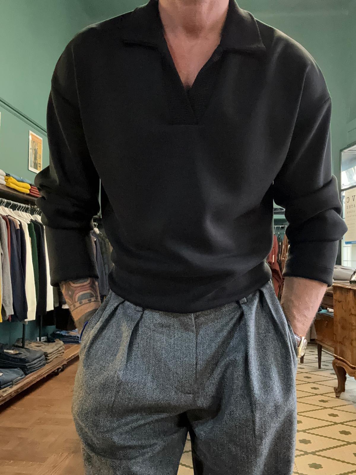 felpa collo polo nera