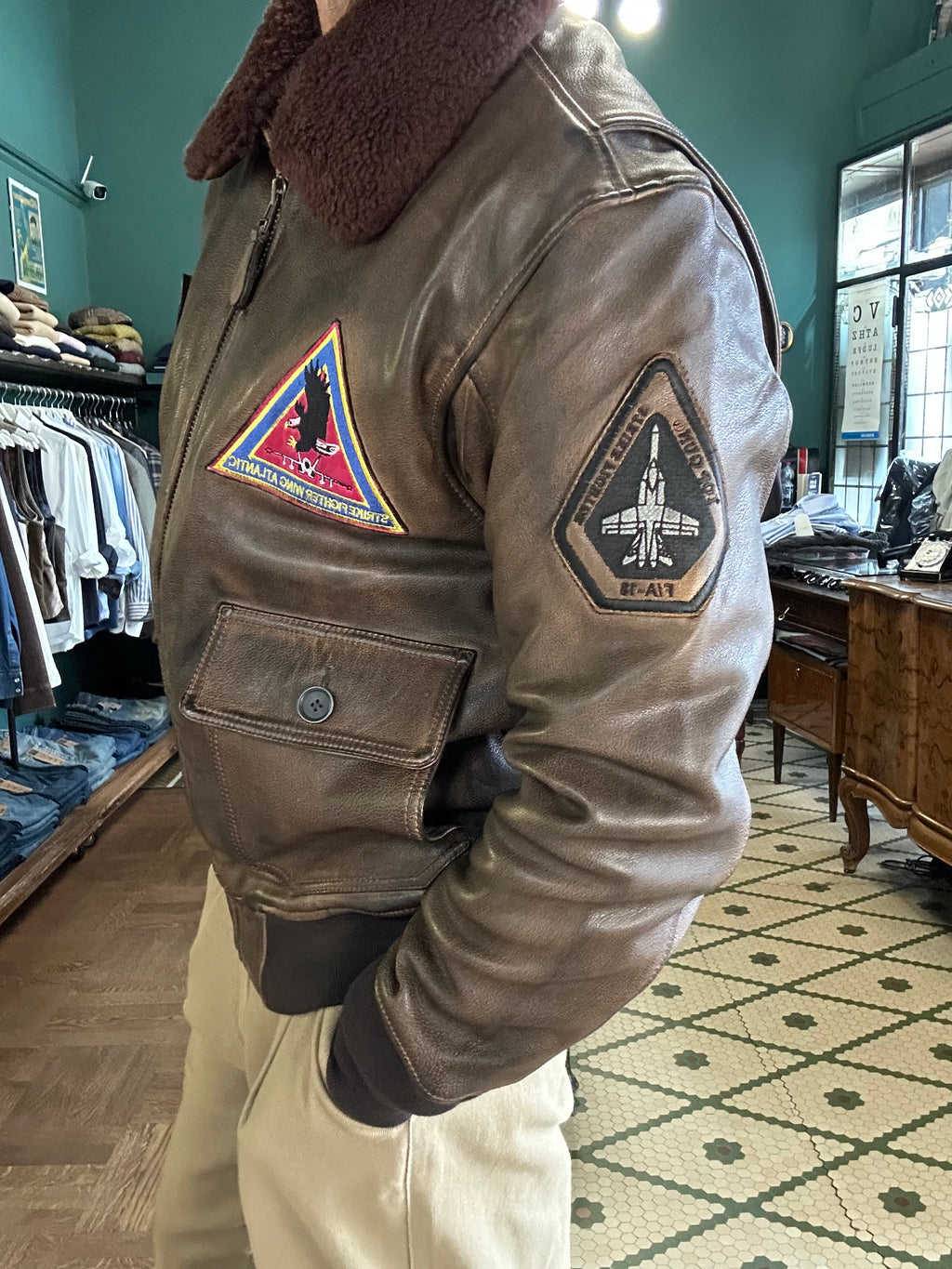 TOP GUN® VINTAGE PREMIUM "TOP HOOK" LEATHER JACKET WITH REMOVABLE MOUTON COLLAR