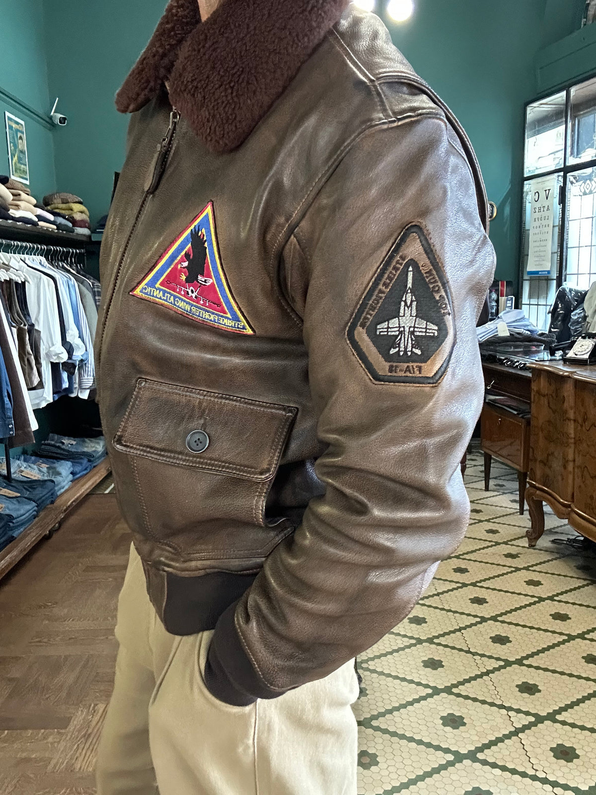TOP GUN® VINTAGE PREMIUM "TOP HOOK" LEATHER JACKET WITH REMOVABLE MOUTON COLLAR
