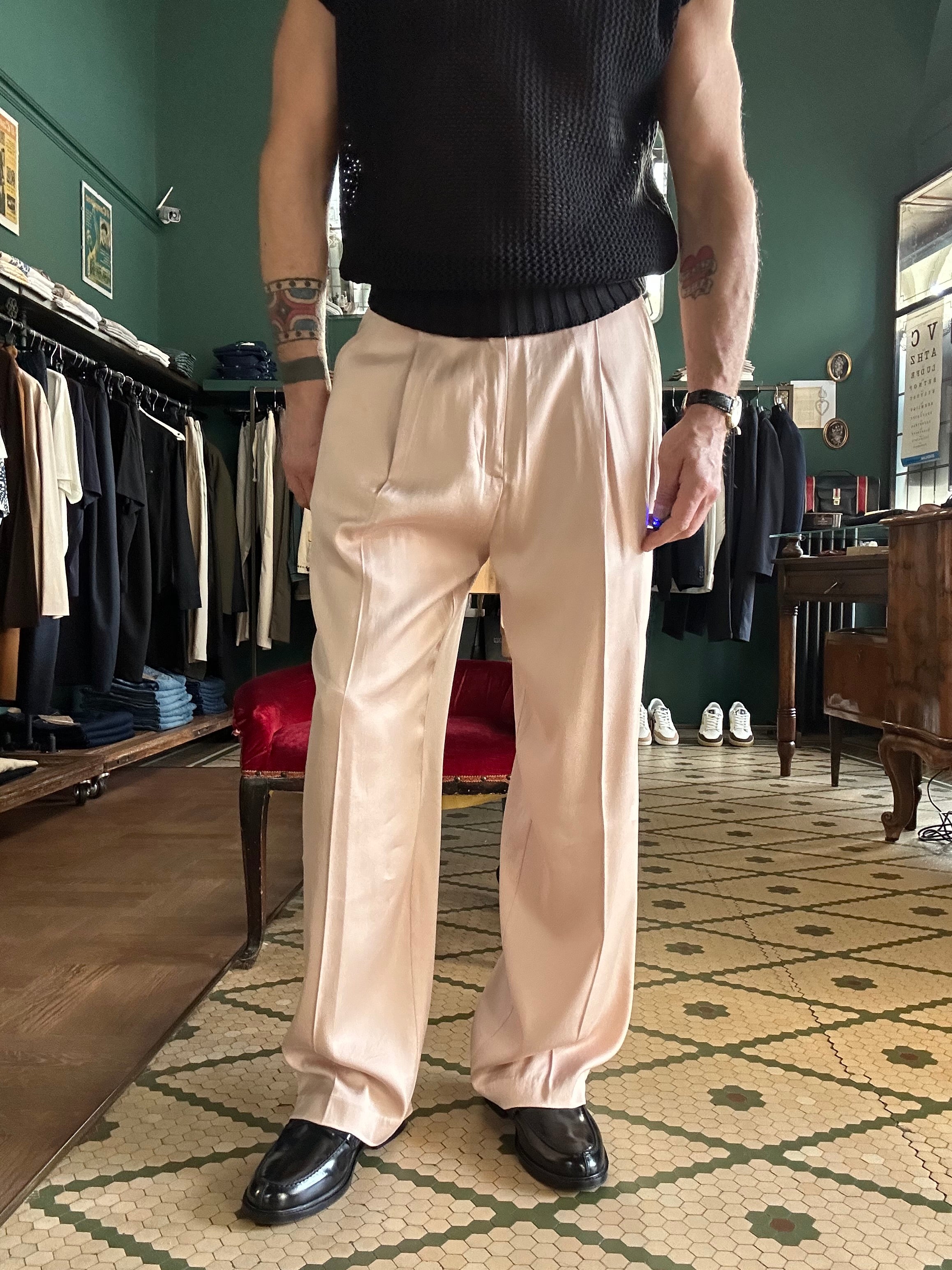 Pantalone baggy effetto seta