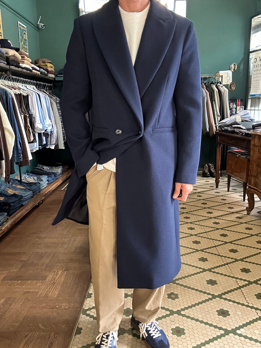 Cappotto con rever a lancia
