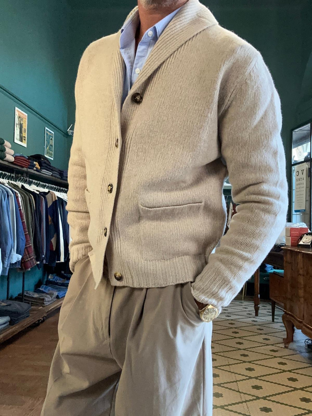 Cardigan sciallato in lana