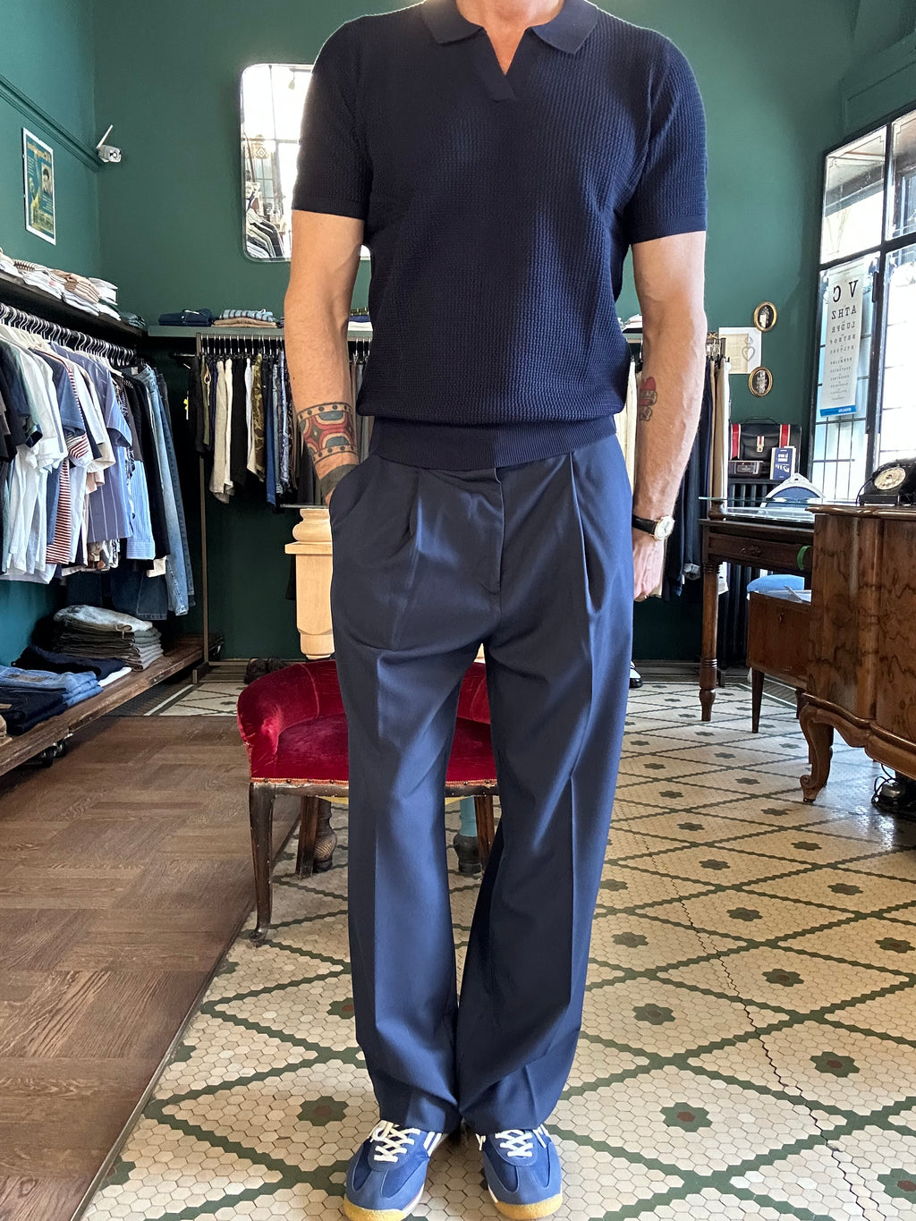 Pantalone con pence loose fit