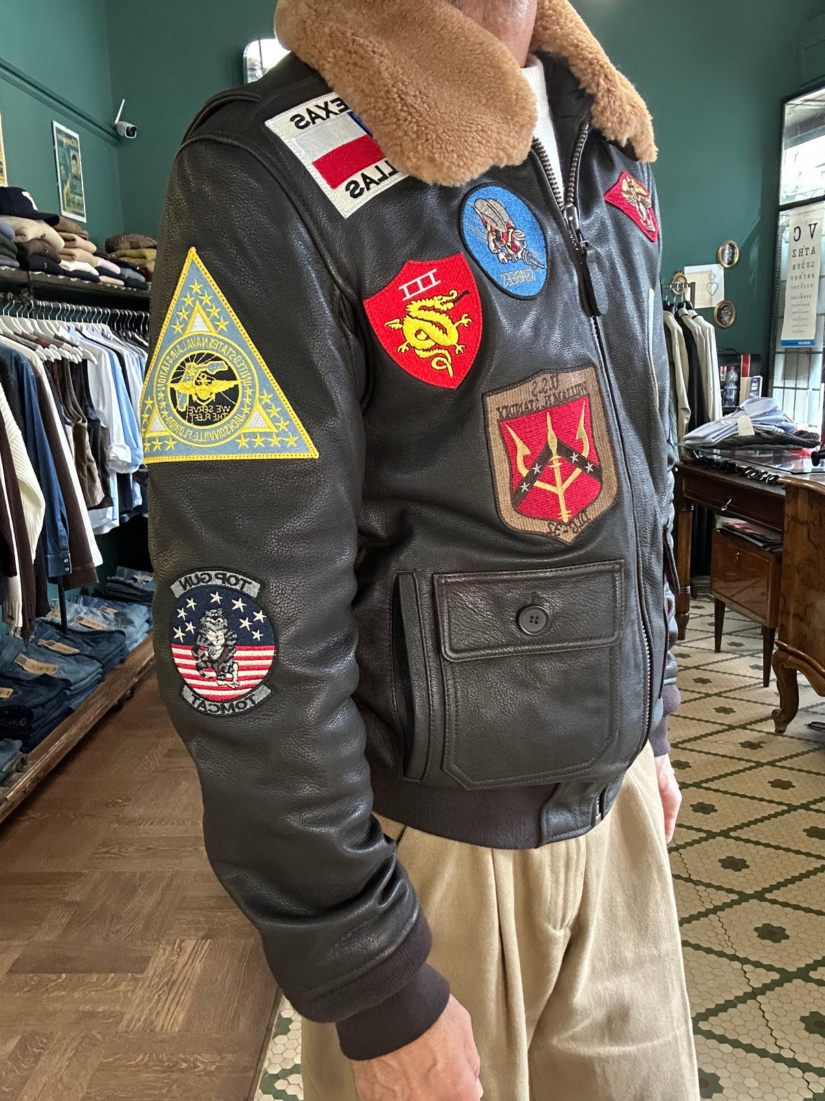 TOP GUN® OFFICIAL SIGNATURE SERIES LEATHER JACKET 1.0 WITH REMOVABLE MOUTON COLLAR