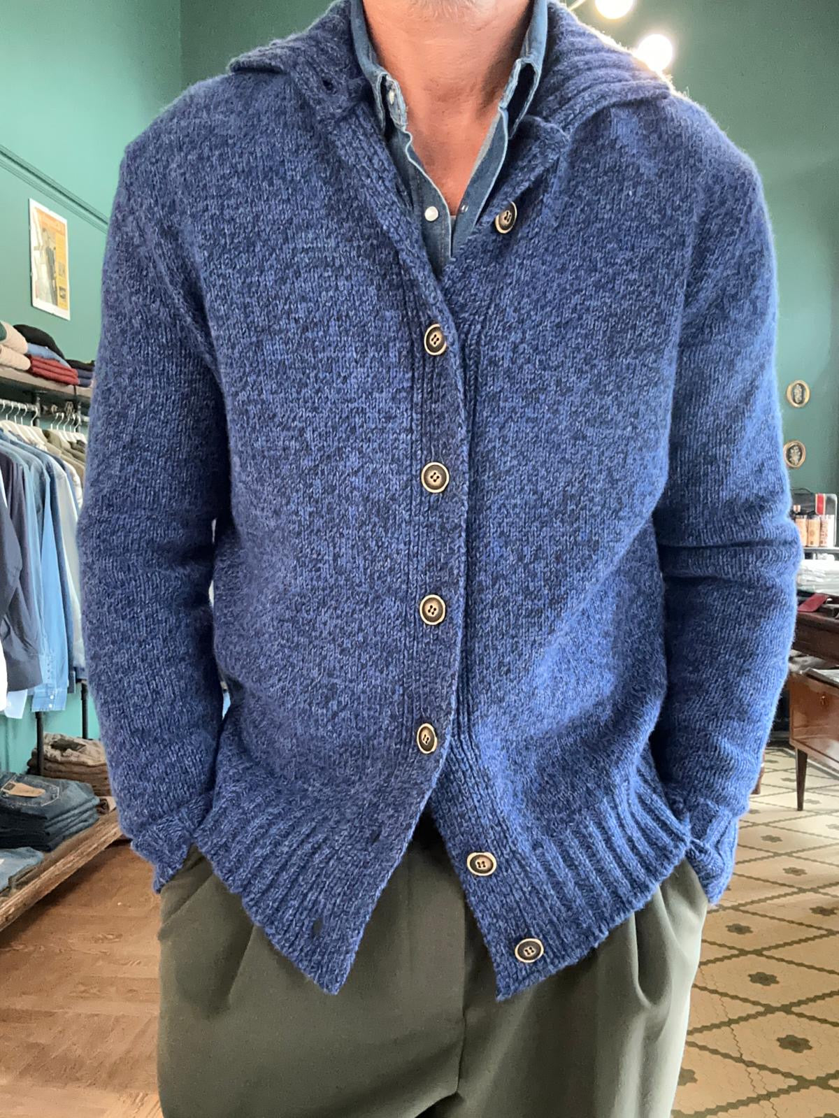 Cardigan garry’s Earth blu in lana Merinos