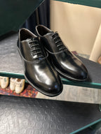 Brushed brogue with leather sole