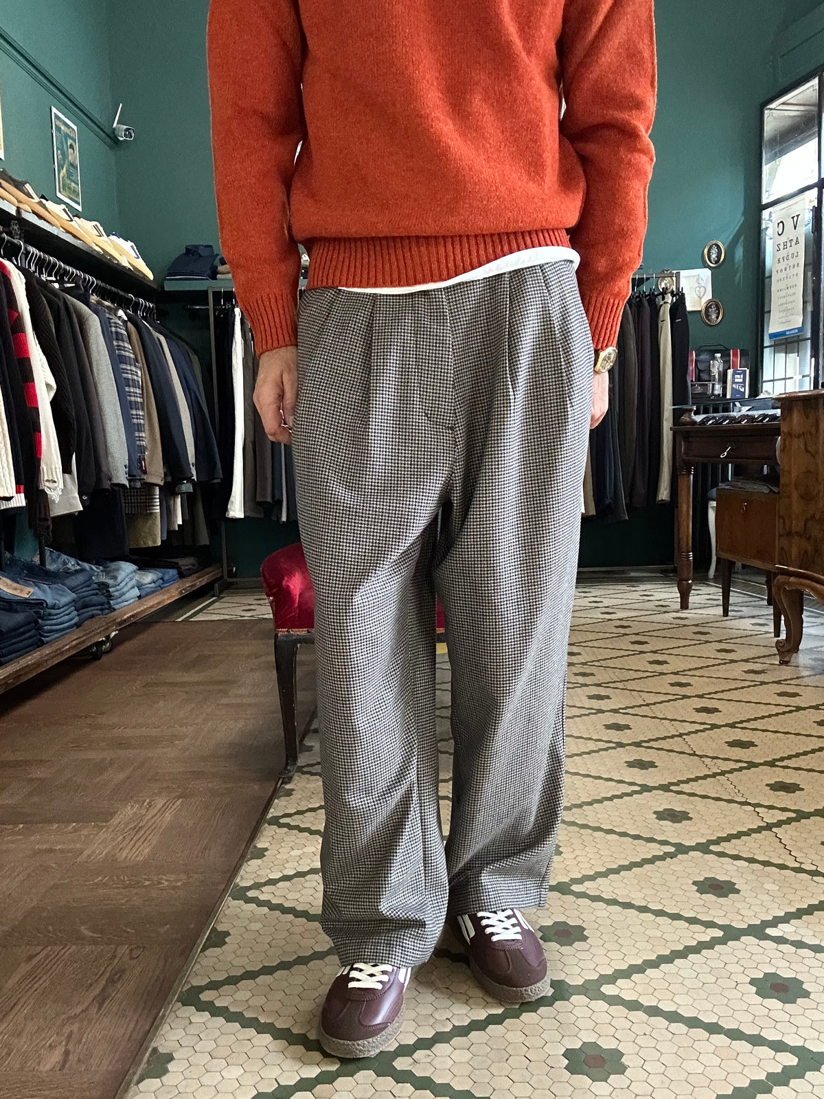 Pantalone con pence over size
