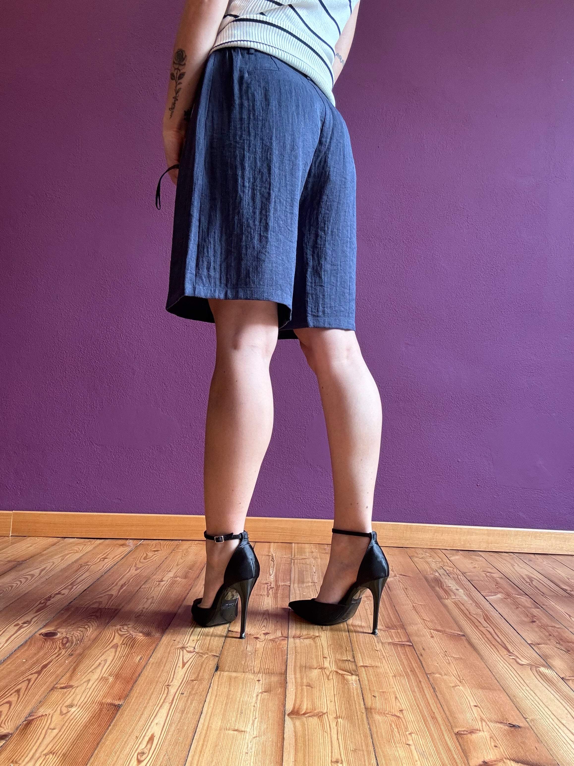 Bermuda con elastico in vita effetto lino blu