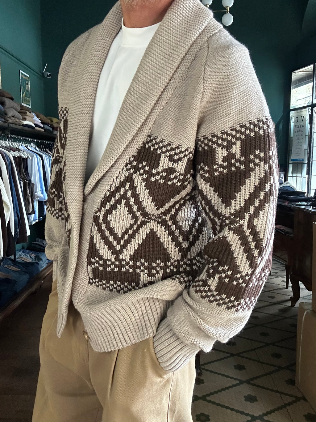 Cardigan sciallato con disegno