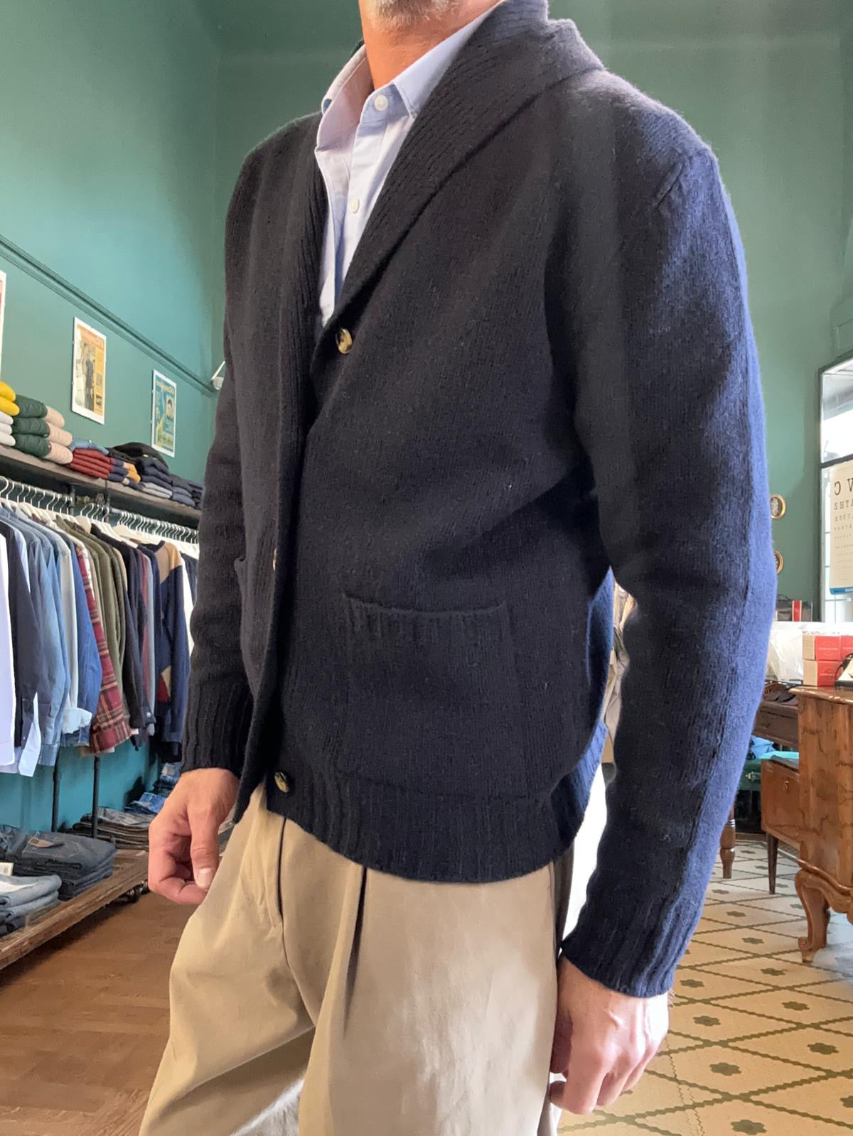 Cardigan sciallato in lana