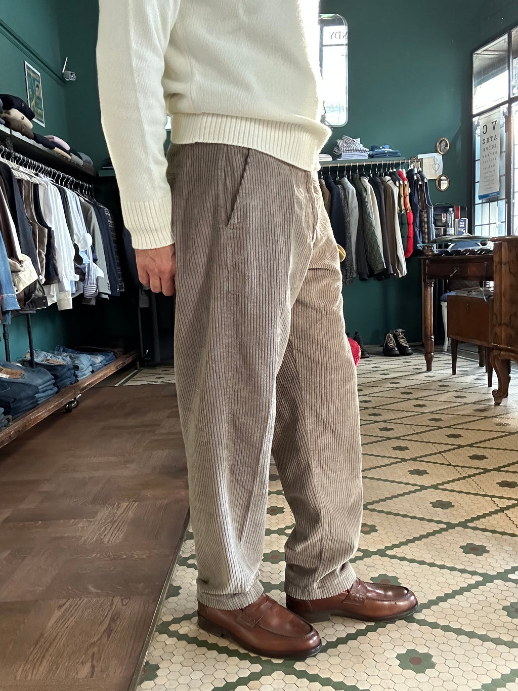 Pantalone Meleda chino in velluto a coste loose fit