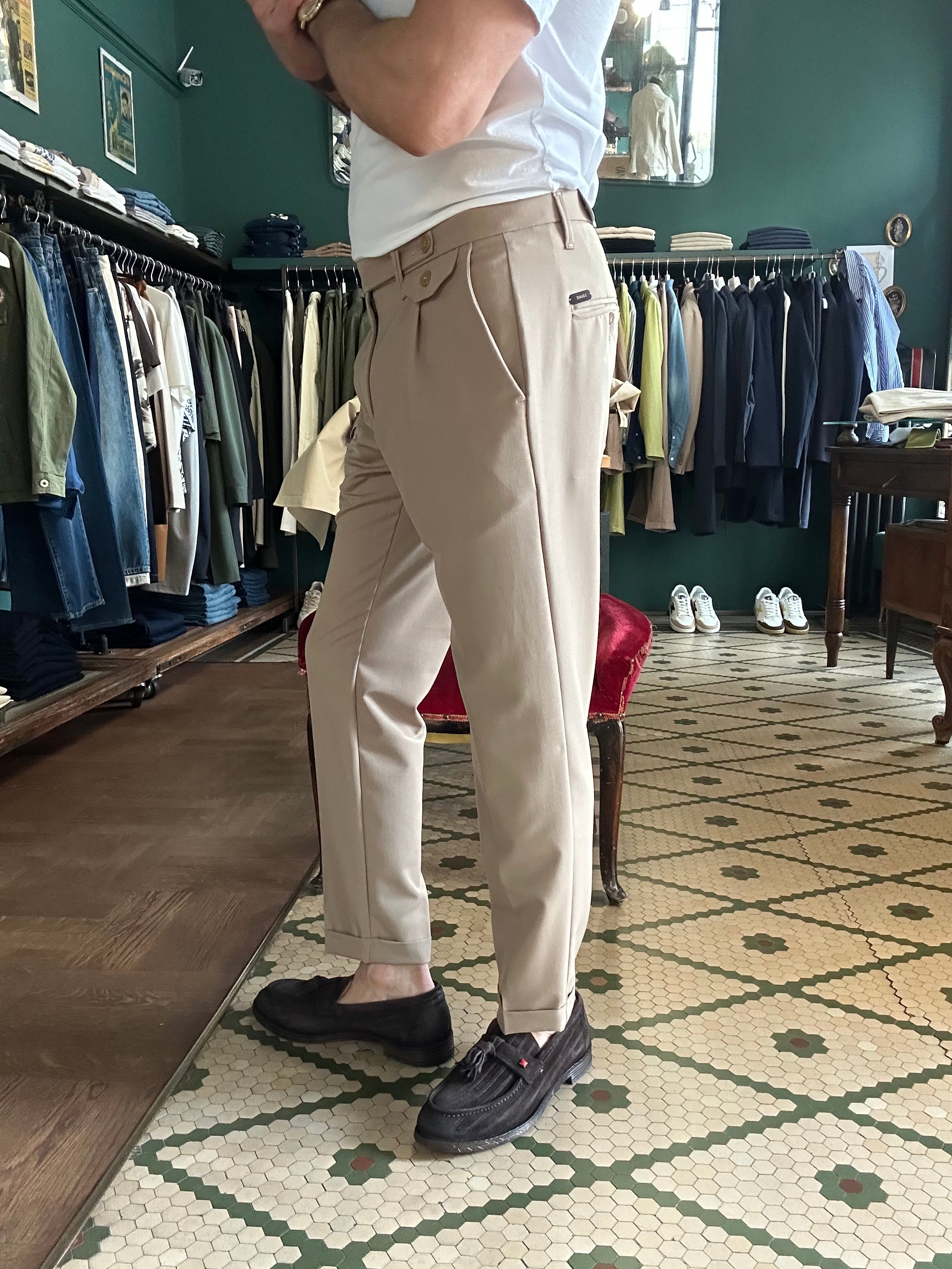 Pantalone Fellini con pence beige