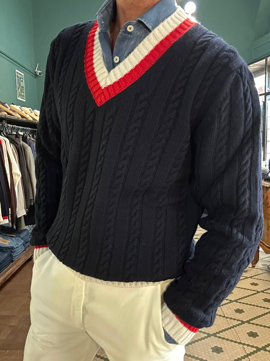 Maglione scollo V College misto lana