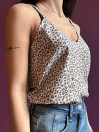 Canottiera leopardata con brillantini