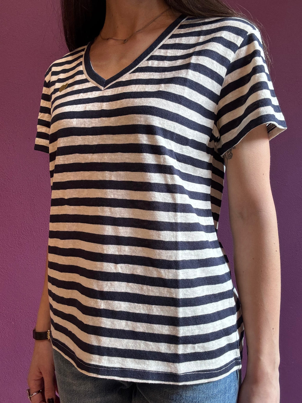 T-shirt a righe con ricamo