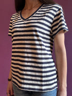 T-shirt a righe con ricamo