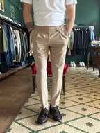 Pantalone Fellini con pence beige
