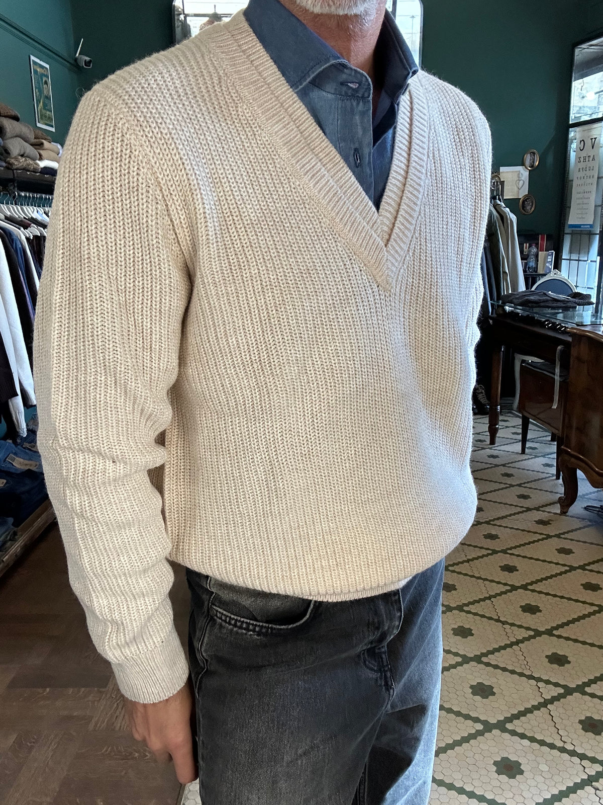 Maglione scollo V