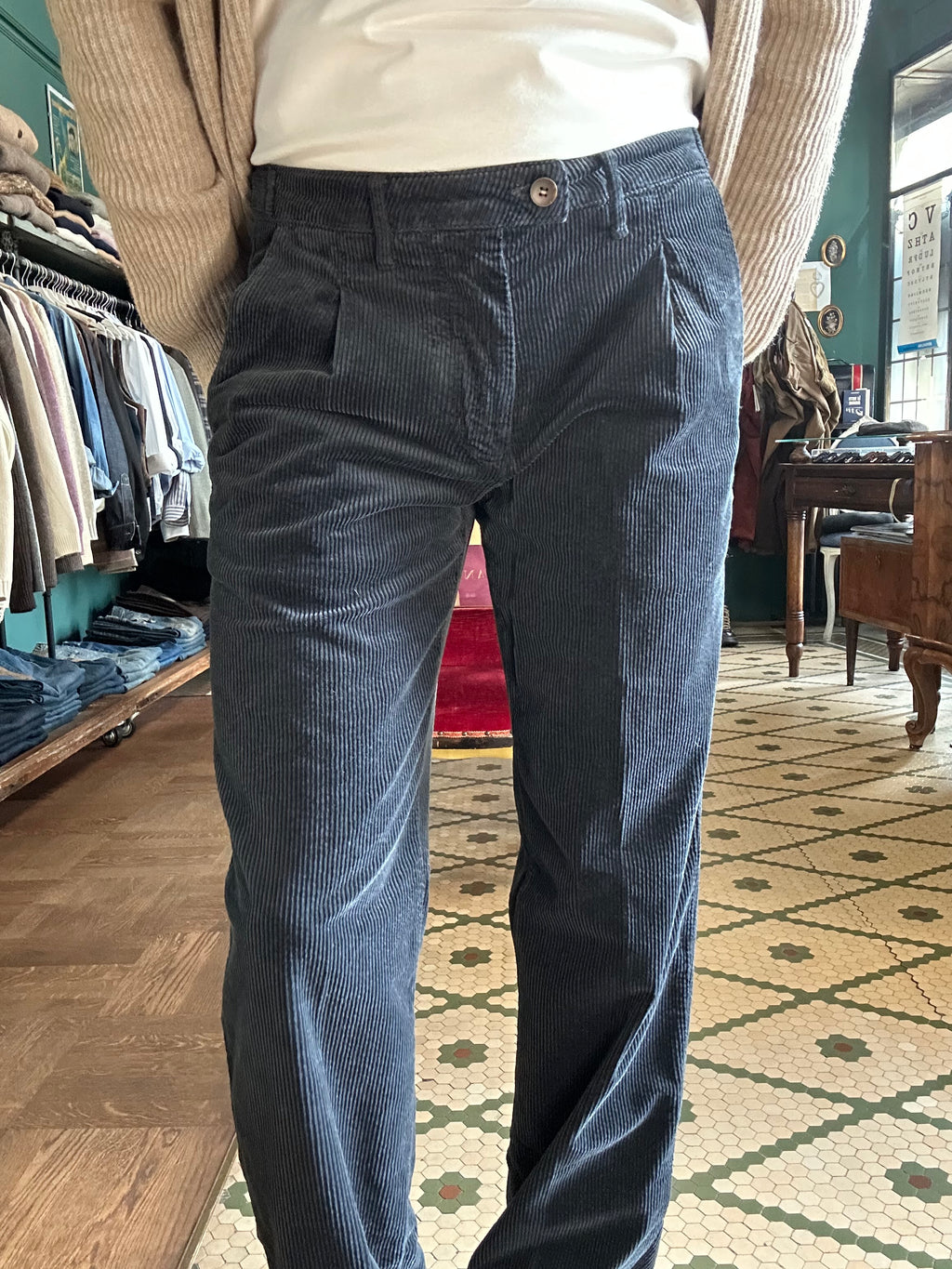 Pantalone Nicola velluto con pence regular fit
