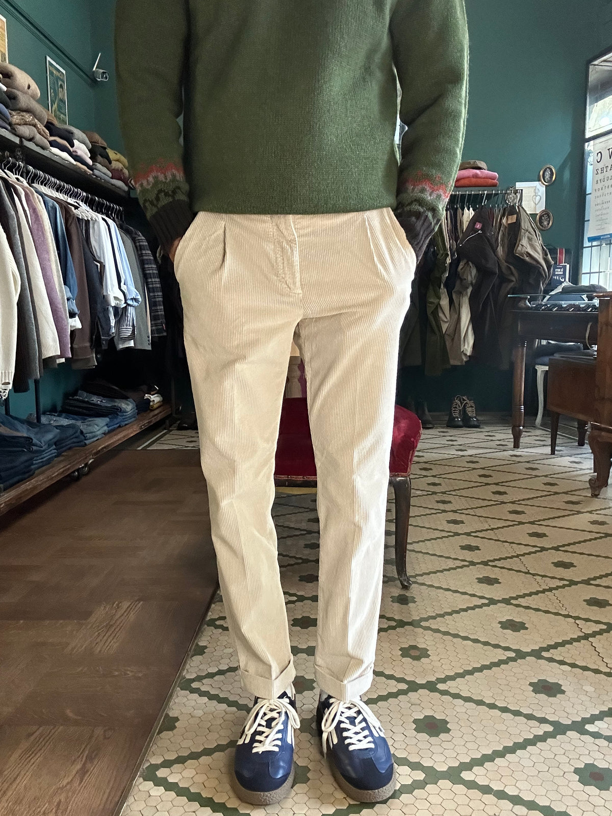 Pantalone Amos velluto a coste con pence