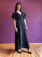 Vestito con scollo a V e maniche a farfalla