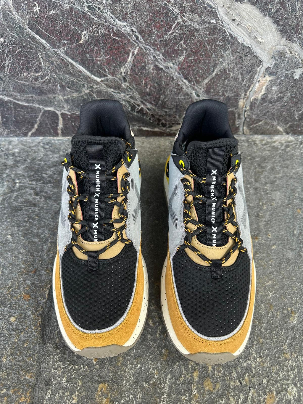 Sneakers Munich DORO 62 grigio chiaro