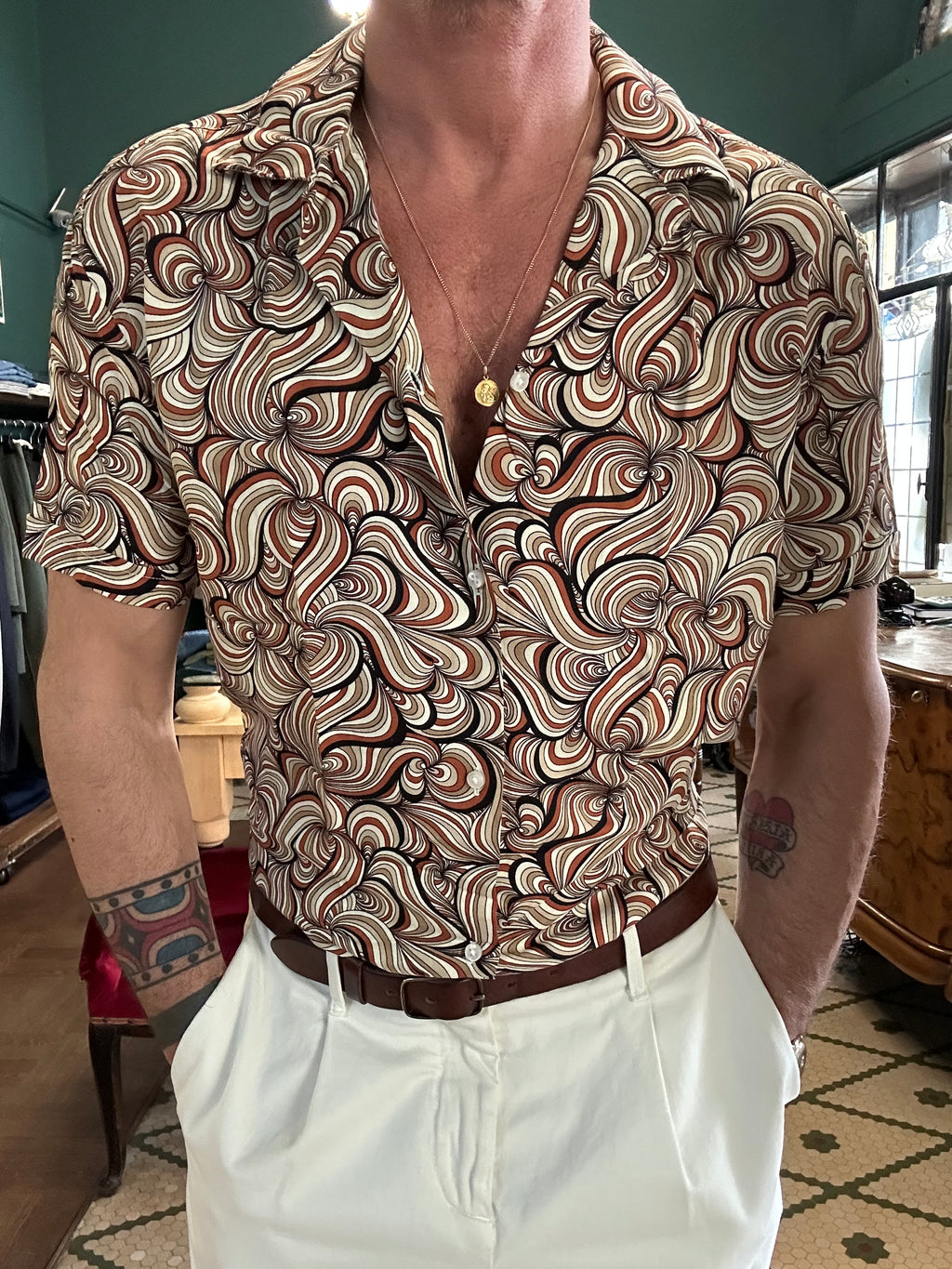 Camicia viscosa collo Hawaii mezza manica maori