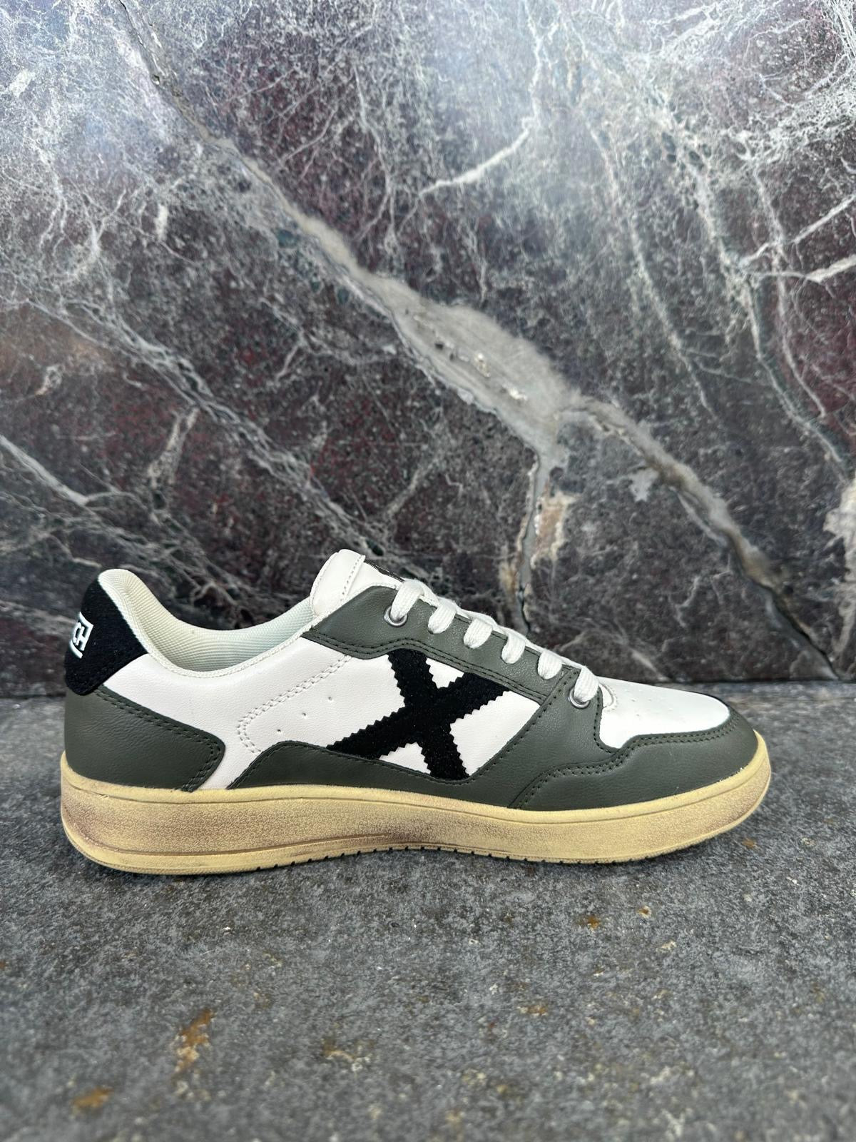 Sneakers Munich legit Man 105 verdi e bianche