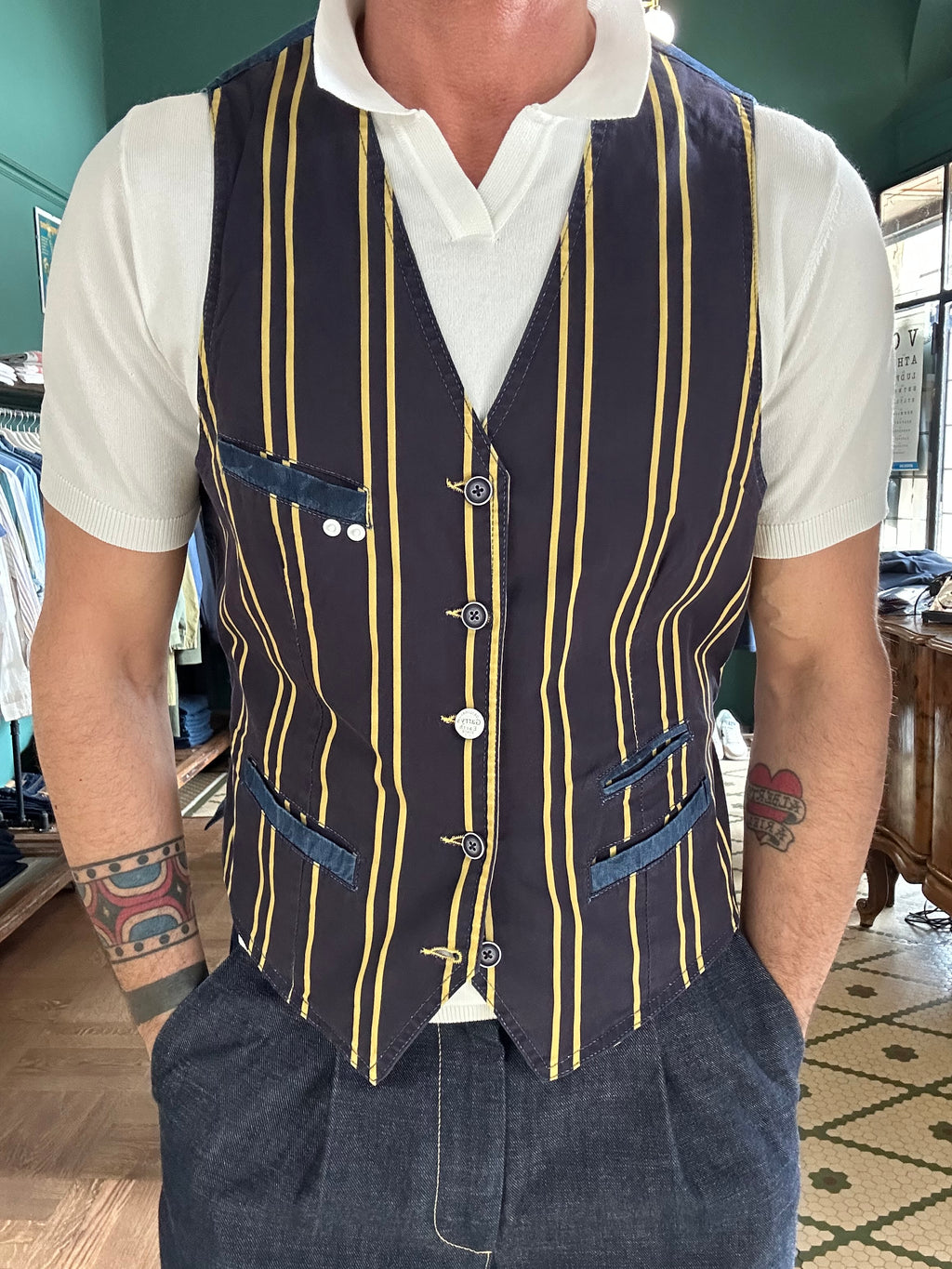 Garry's Earth striped yellow gilet