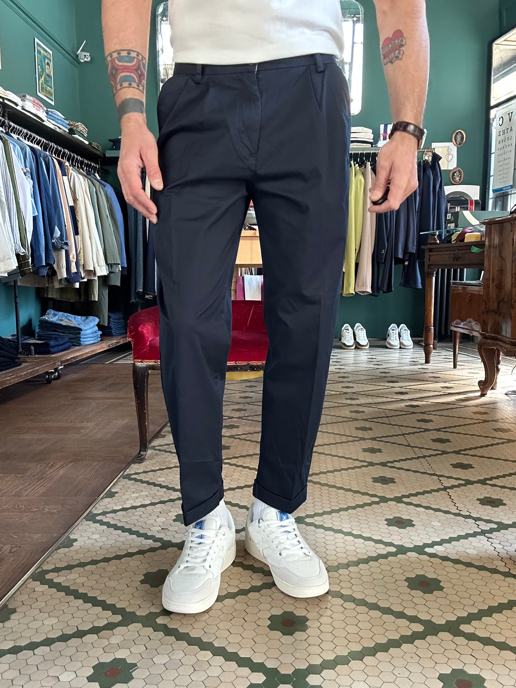 Chino with pleats regular fit