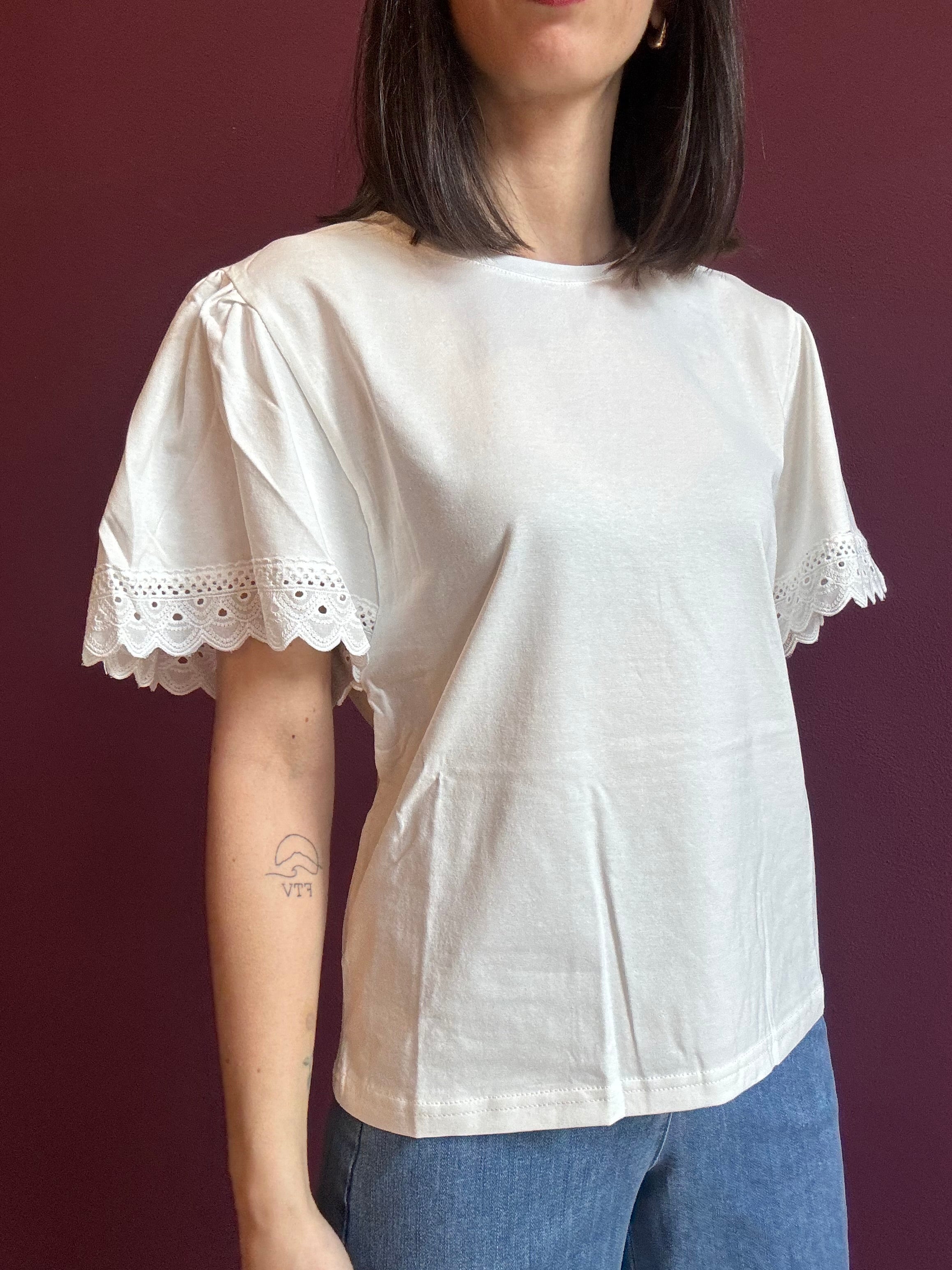 Lace detail t-shirt