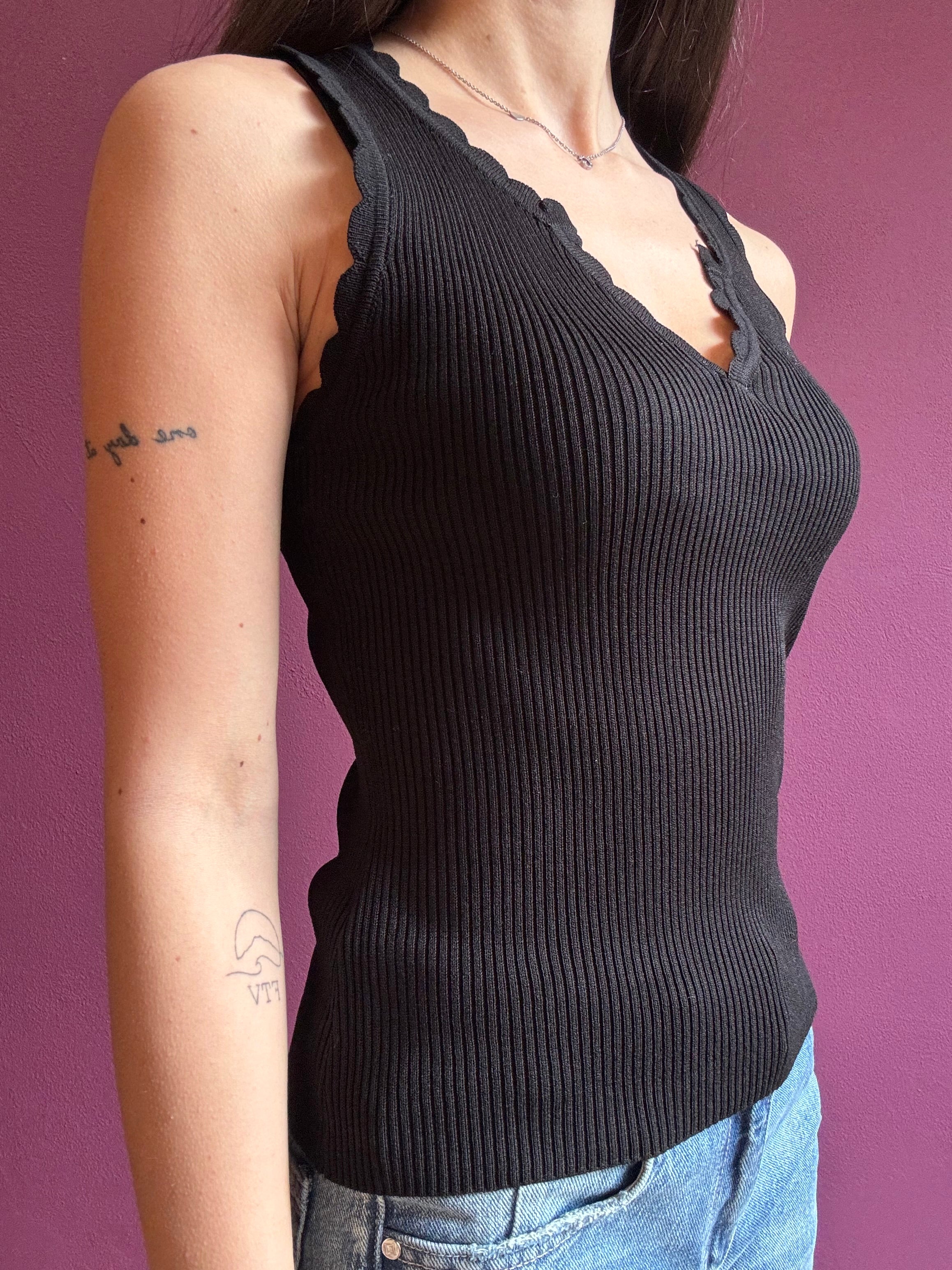 Canottiera scollo a V